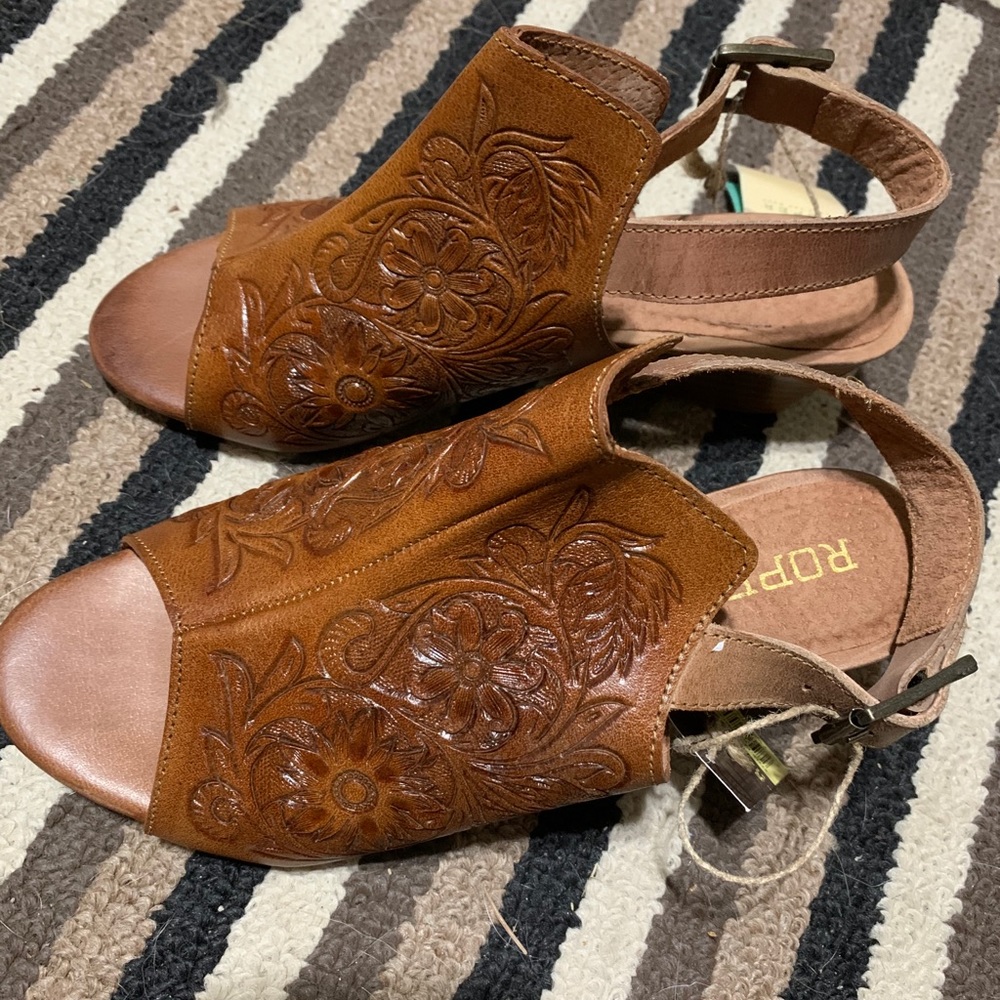 Tooled leather wedges